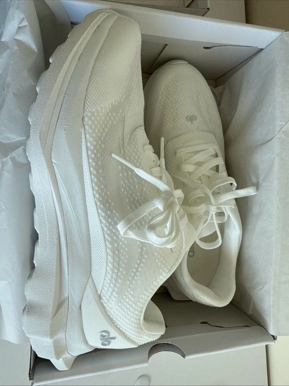 ALO Yoga White Women's Sneakers